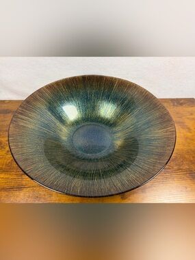 Source Unknown Blue-Green and Gold Radiant Glass Bowl